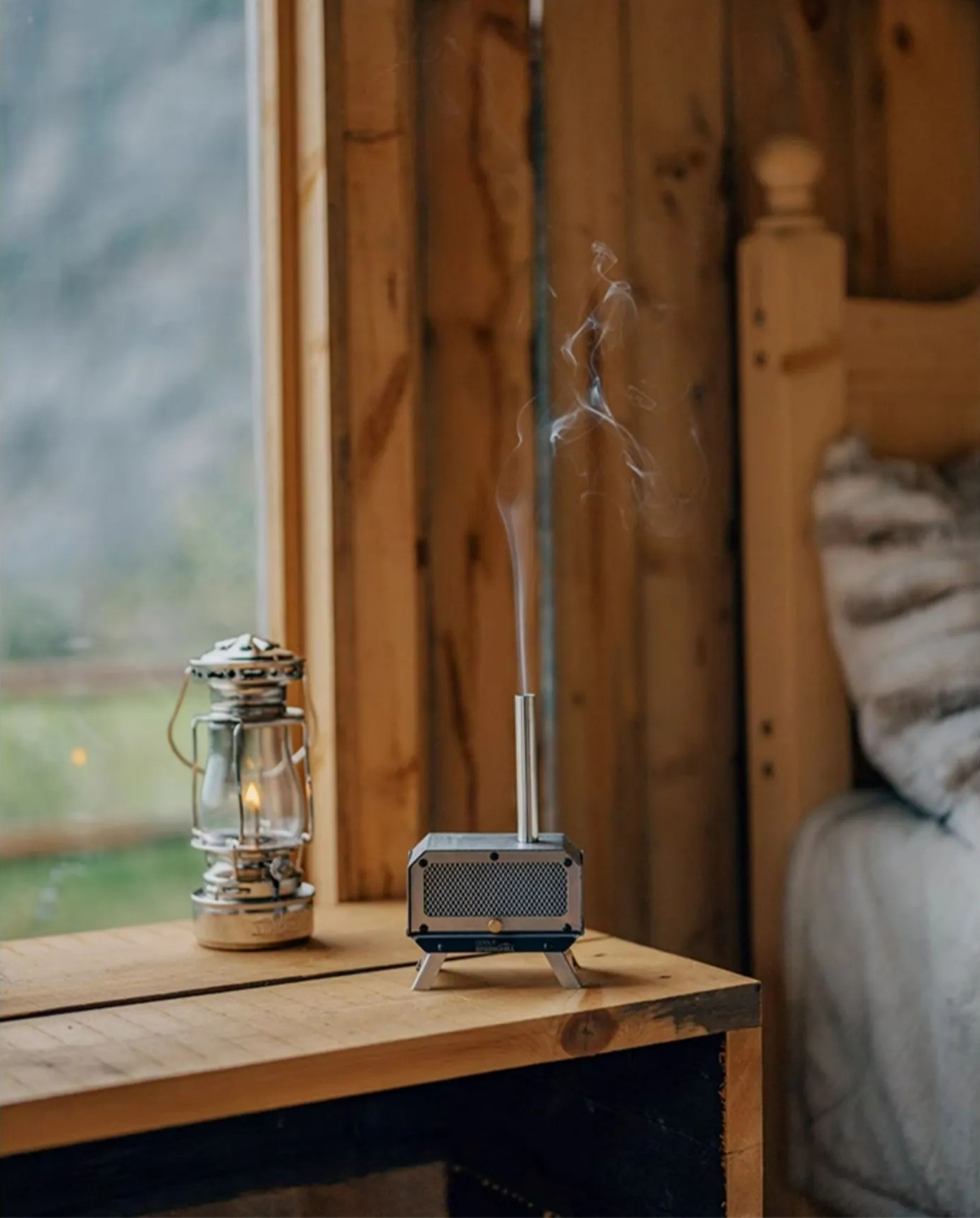 Chimney Glow(MINI Black/Silver)-Portable Mini Aroma Diffuser with Foldable Fire Pit - Indoor & Outdoor Use, Desk & Bedroom Décor, Camping, Travel