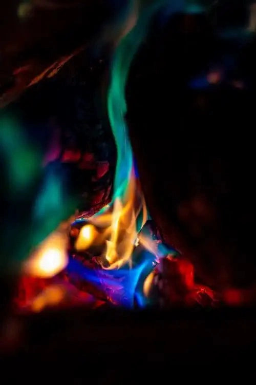Chromaora—Rainbow Flame Dust,Safe Mineral Blend for Vibrant Flames,Campfire & Ritual Fire Enhancer