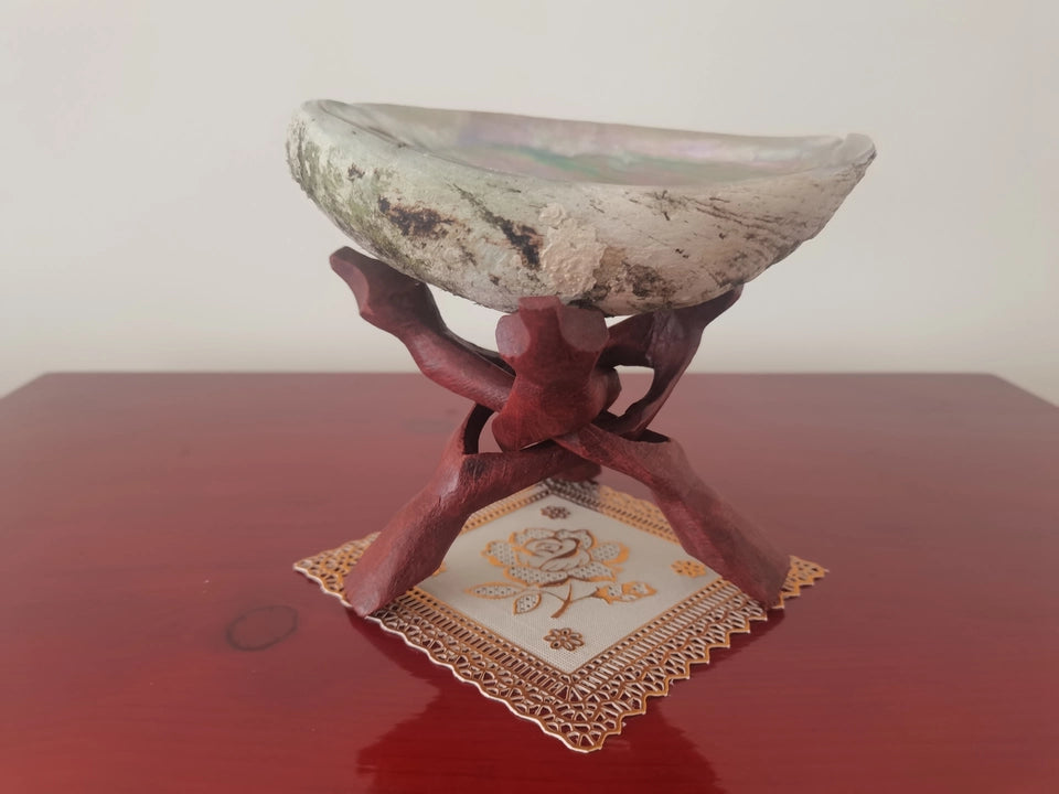 Coastline Cradle — Iridescent Abalone Shell Incense Burner with Handcrafted Wooden Tri-Pod Base for Spiritual Relaxation, Yoga & home scene